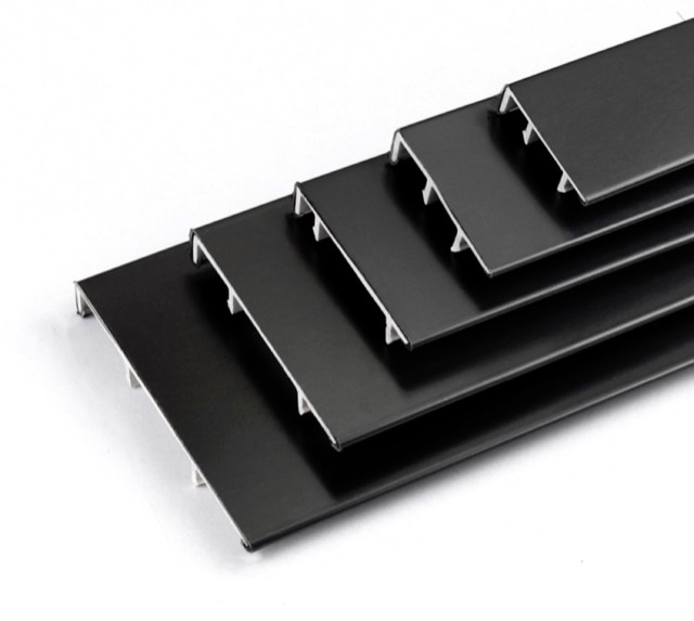 บัวพื้นโลหะ (Metal Skirting Board) — ลายที่ 10